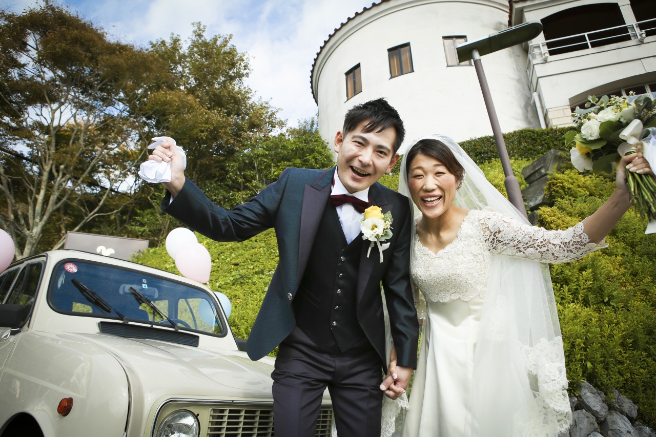 自慢の愛車がお出迎え♡【ウェルカムカー】｜ブログ｜結婚式場 浜名湖